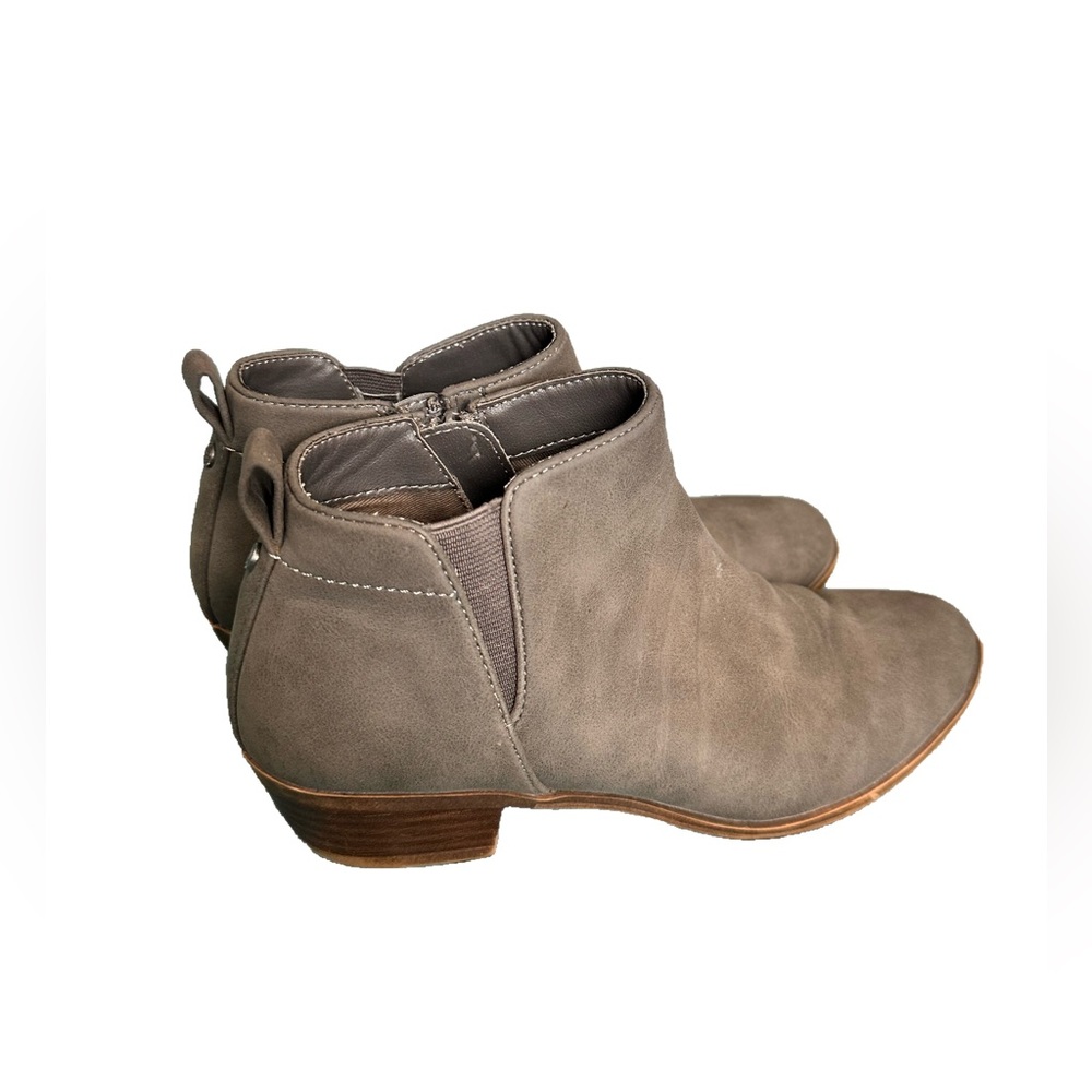 NEW gray suede Treasure & Bond ankle boots SIZE 4